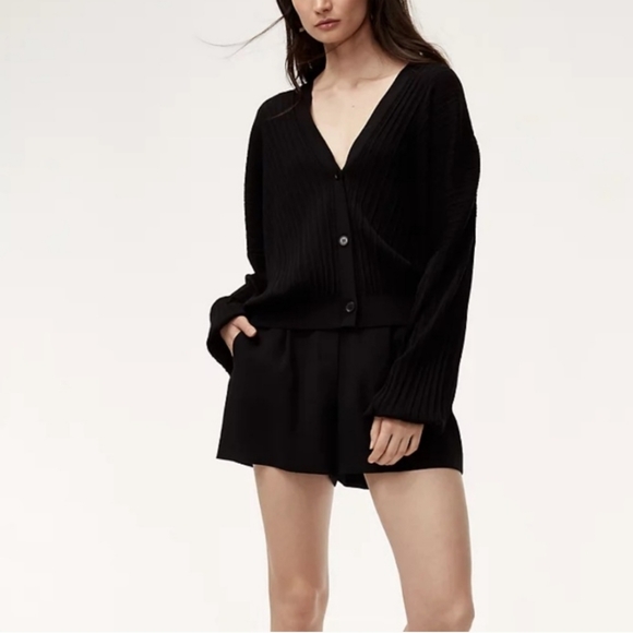 Babaton Dexter Shorts - Picture 2 of 9